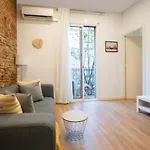 2Sic1033 - Bright Flat Near Sagrada Familia