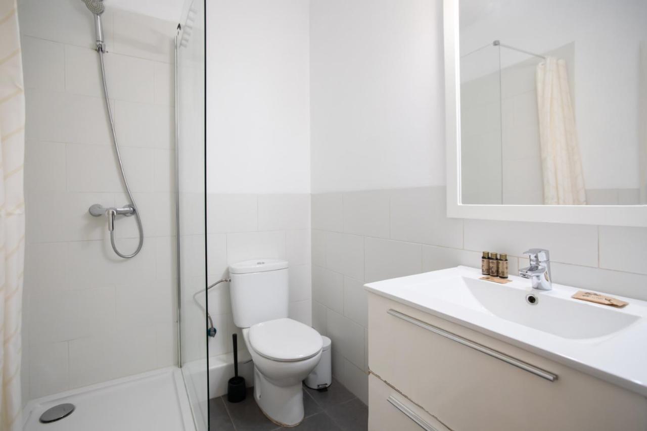 2sic1033 - Bright Flat Near Sagrada Familia Barcelona