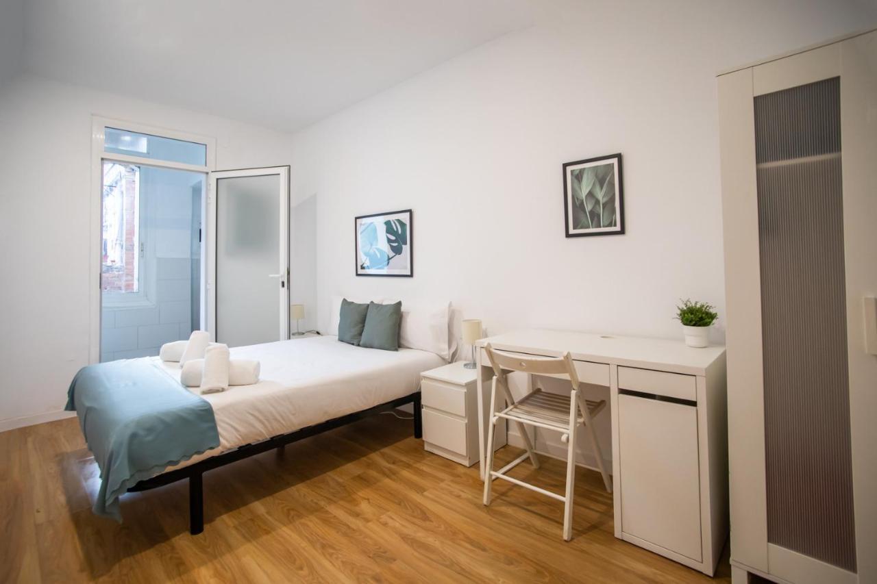 2sic1033 - Bright Flat Near Sagrada Familia *