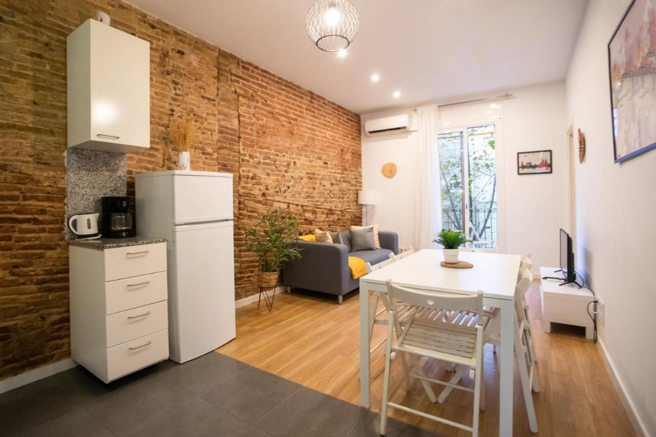 2sic1033 - Bright Flat Near Sagrada Familia * Barcelona